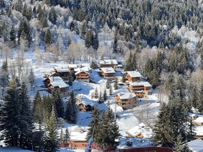 The exclusive Dou du Pont enclave