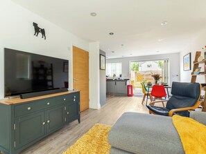 Open plan living space | Norfolk Broads Cottage, Stalham Staithe