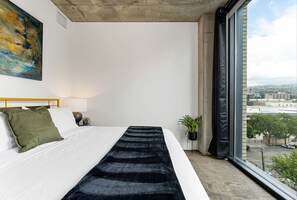 Luxurious king bed with in a room with a VIEW!