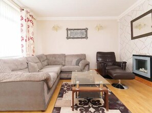 Living Room / Lounge