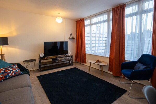 Living Room / Lounge