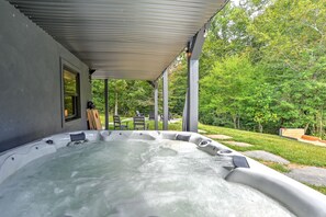 Hot tub
