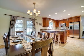 Kitchen & Dining Area | Keyless Entry