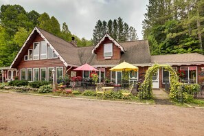 Studio Exterior | Dirt Driveway (2 Vehicles)