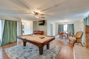 Atrium | Pool Table | Pet Friendly w/ Fee (3 Max)