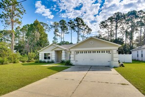 Home Exterior | Saltwater Pool | 5 Mi to Flagler Beach