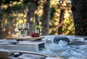 With your private outdoor jacuzzi, the sky is the limit for relaxing.