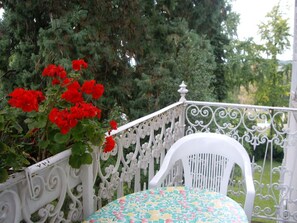 Doppelzimmer "Blaues Zimmer" mit Dusche/WC und Balkon-Balkon