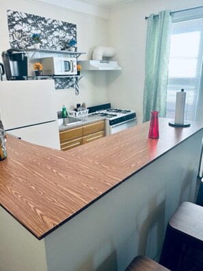 Kitchen Bar stool table