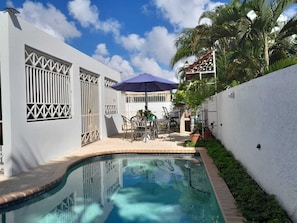 Beautiful & paceful! Private pool not shared. Open 24 hours just for you!
