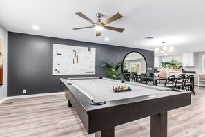 Spielezimmer
