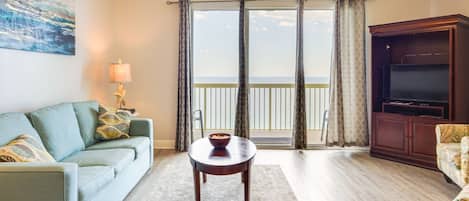Panama City Vacation Rental | 1BR | 1BA | Step-Free Access | 846 Sq Ft