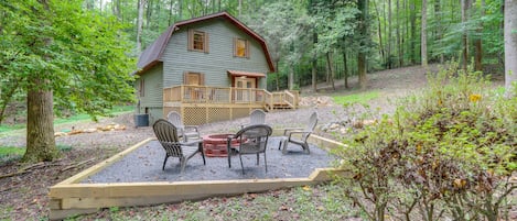 Blue Ridge Vacation Rental | 4BR | 2BA | 1,512 Sq Ft | Stairs Required