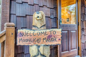 Welcome to Moonlight Manor!