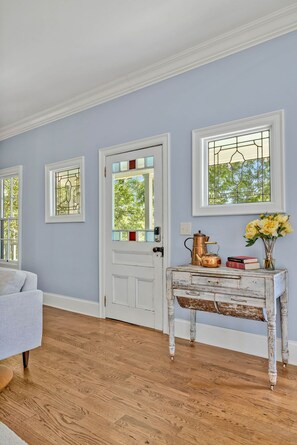 Living Room (2)
