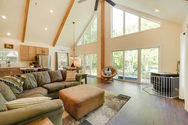 Webster Vacation Rental | 3BR | 2.5BA | 2,000 Sq Ft | Access Only By Stairs