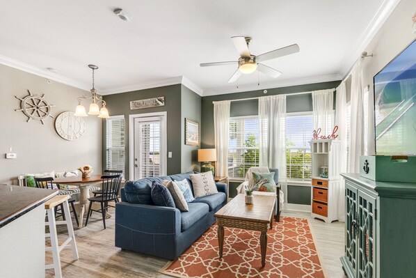 Open spacious floor plan, 1st floor unit