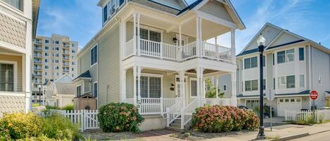 Atlantic City Vacation Rental | 3BR | 2.5BA | 2,338 Sq Ft | Stairs Required