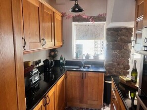 Cosy unique cottage kitchen, with everything you need for your stay! :)