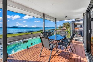 Peace in Paradise - Near Nelson Bay - Spa, views! (807)