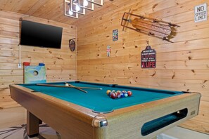 | Water's Edge by Boutiq Luxury Vacation Rentals | Blue Ridge, Georgia |
