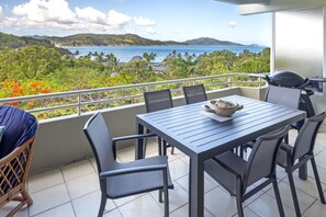 Outdoor Dining Poinciana 109 Hamilton Island