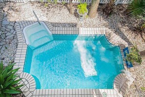 Tequila Sunrise private pool