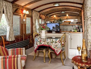 Open plan living space | The Railway Carriage, Helmsley