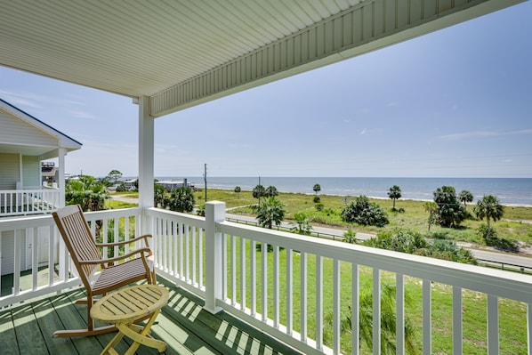 Alligator Point Vacation Rental | 2BR | 3BA | 1,800 Sq Ft | Step-Free Access