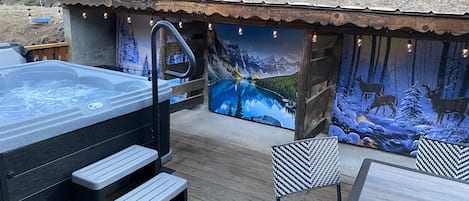 Steaming hot tub