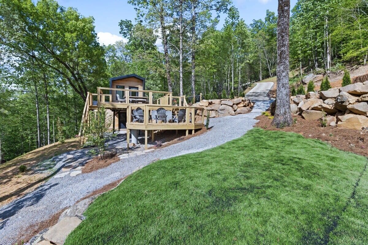 Bird’s Nest Spruce Treehouse at Treetop Escapes!