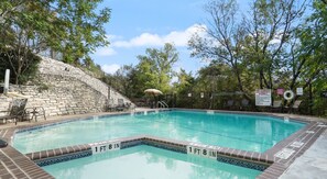 Amazing shared pool area