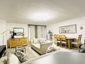 Spacious Living Room and Dining 