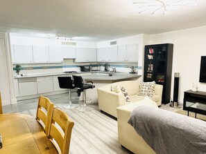 Nice Kitchen, Living room and dining