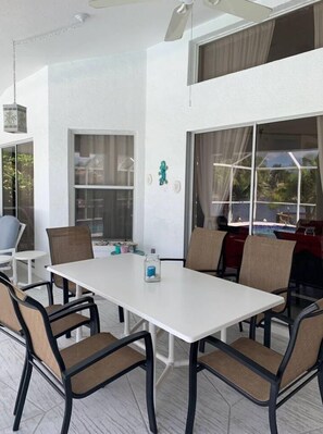 Outdoor dining