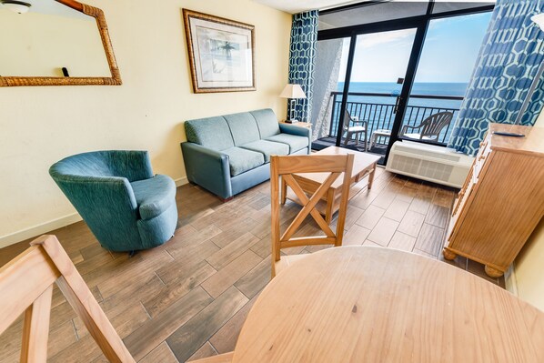 Large Living Area with Views of the Ocean, Beautifully Decorated
