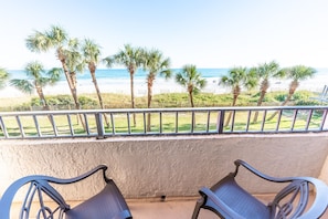 Direct Oceanfront, Large Balcony