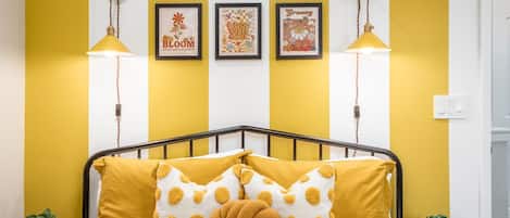 Stay Golden: Queen Bedroom