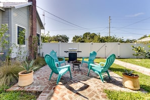 Patio | Fire Pit | Grill Unavailable