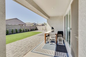 Private Backyard & Patio | Single-Story House | Self Check-In | 3 Mi to Downtown