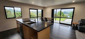 living area 2