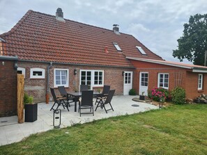 Ulkoruokailutilat