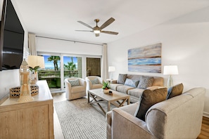 401 Captains Walk | Living Room - 401 Captains Walk | Living Room