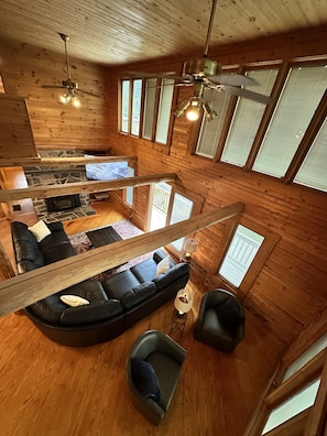 The quintessential mountain getaway.