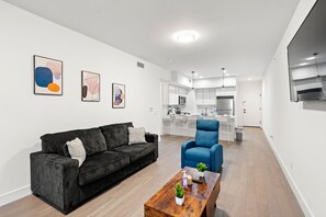 Stylish & Chic 2 BR Experience in JC