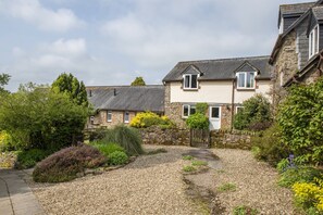 Rose Cottage, Wheddon CrossClick to replace me with your text!!!