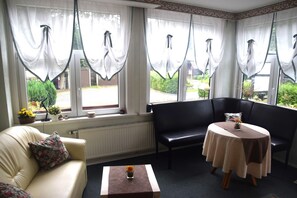 Entrance / Reception