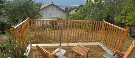 Terrasse privative avec vue sur le lac du Bourget