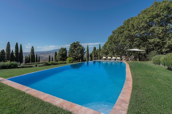 Autumn, Building Exterior, Garden, Pool, Spring, Summer