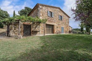 Autumn, Building Exterior, Garden, Spring, Summer